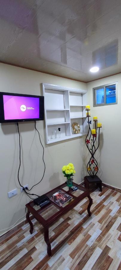 Aparta Estudio Cerca Al Aeropuerto Espectacular Богота Екстериор снимка